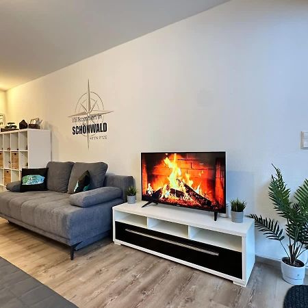 Auszeit Apartment: Black Forest Retreat with Sunny Balcony Schoenwald im Schwarzwald Exterior photo