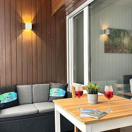 Auszeit Apartment: Black Forest Retreat with Sunny Balcony Schoenwald im Schwarzwald Exterior photo